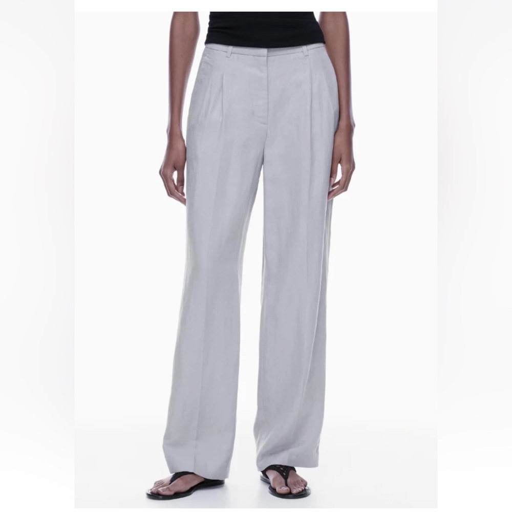 Aritzia Wide Leg Pants in Light Gray
